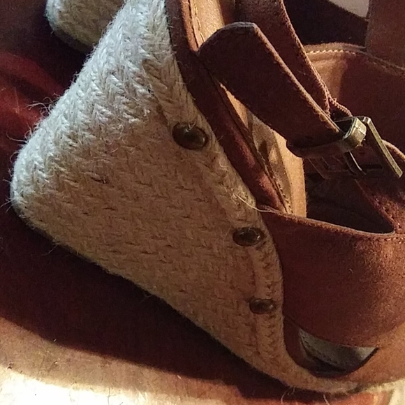 Wedges - Picture 2 of 4